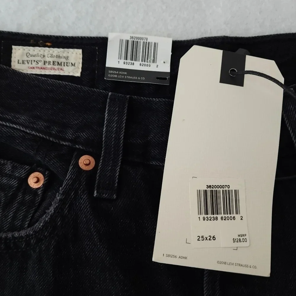Levi's 501 Studded Cropped Jeans - Picture 5 of 8